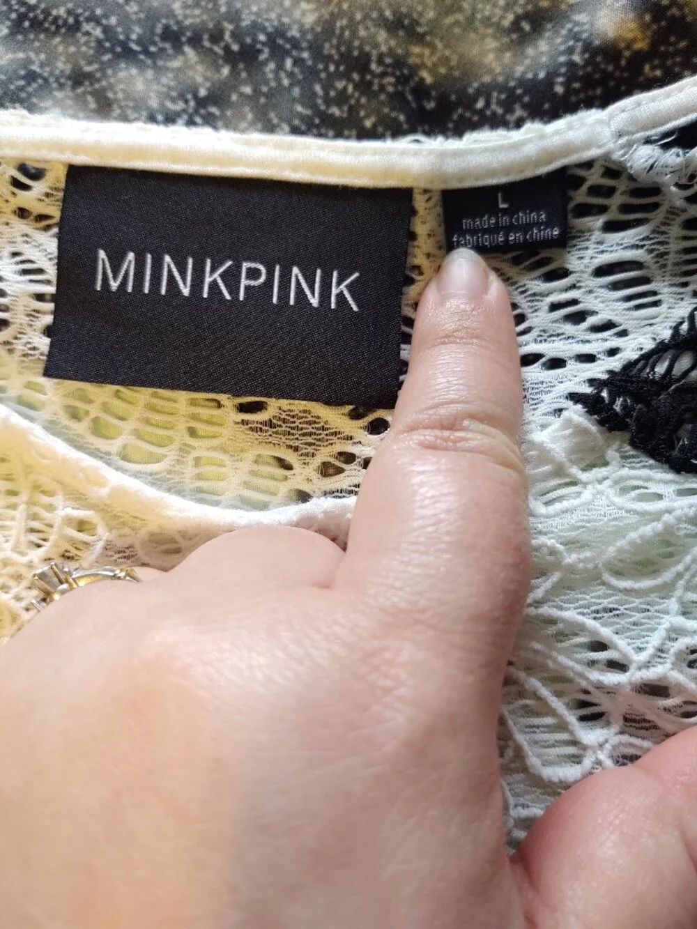 MINKPINK Black & White Daisy Lace Baseball TeeTop Large